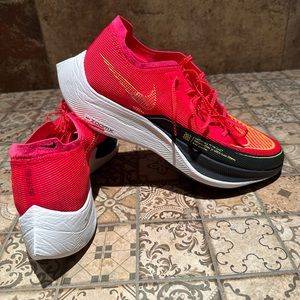 Men’s Nike running shoes zoomx